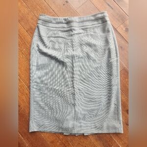White House Black Market Gray Women's Skirt